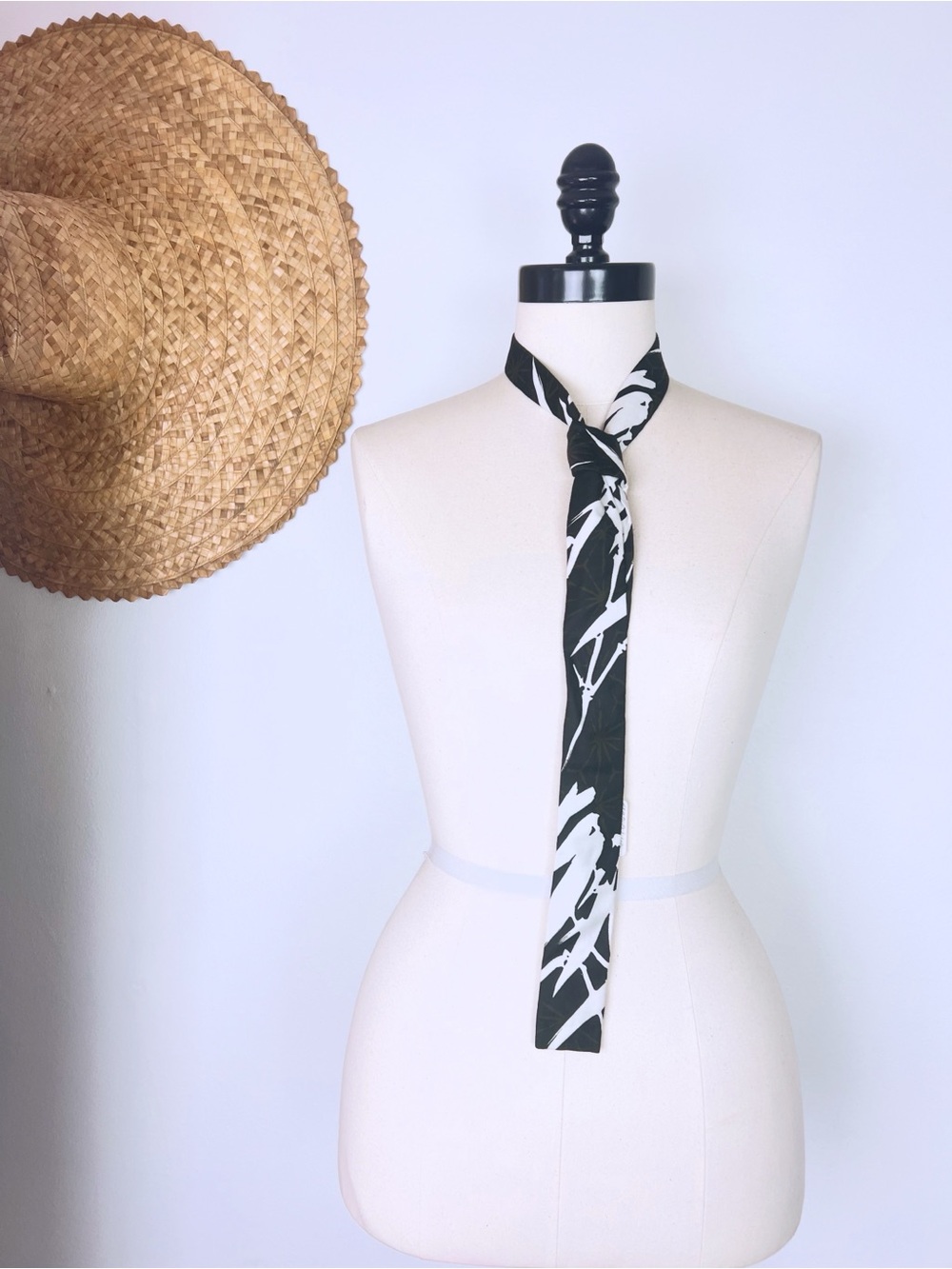 BAMBOO PRINT 1960’s Vintage Black White Men’s Tropical Skinny Scarf Tie Necktie